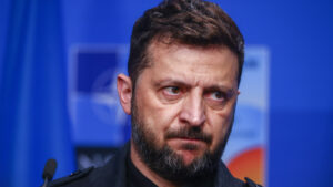 Zelenski arremete contra jefe de gigante militar alemán afirmando que «cualquier ama de casa» puede realizar su trabajo