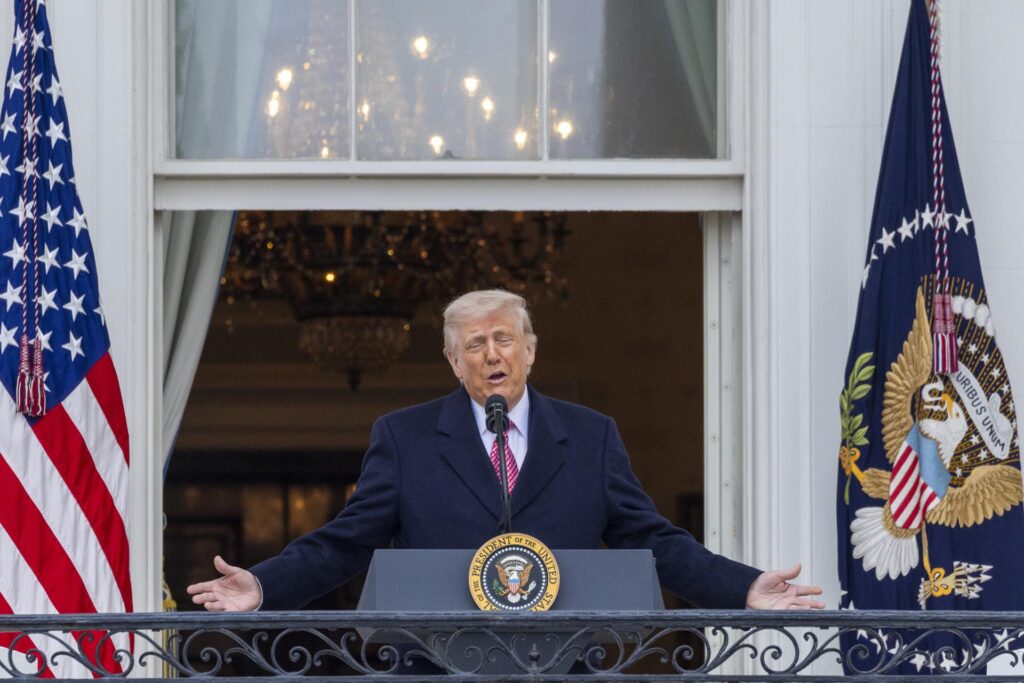 "Están siendo diezmados": Trump presionó al régimen iraní mientras se abre la vía del acuerdo
