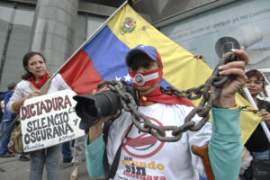CNP Caracas denuncia «limbo jurídico» contra 20 periodistas como mecanismo de censura prolongada – AlbertoNews