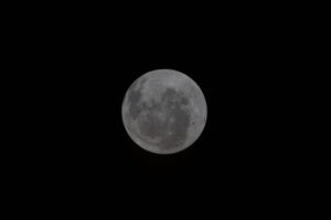 Artemis II hace historia con el regreso humano a la órbita lunar en más de medio siglo
