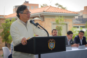 Petro acusa a Noboa de «entregar la frontera a la mafia» en plena crisis arancelaria – AlbertoNews