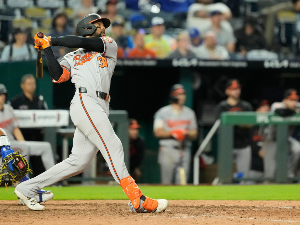 Taveras consigue Gran Slam y Baltimore remonta con dramatismo