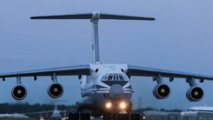 AVIÓN RUSO CRIMEA | Al menos 29 muertos al estrellarse un aparato militar en la región ucraniana anexionada por Moscú | elperiodico.com