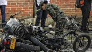 Al menos un herido deja un atentado con una motocicleta bomba en el noroeste de Colombia – AlbertoNews