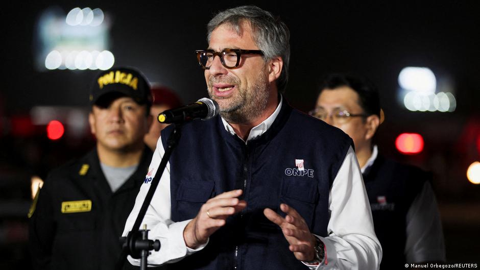 Allanan vivienda de jefe electoral en Perú tras elecciones