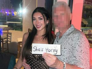 Alta funcionaria de Trump en el ojo del huracán por cazar un «sugar daddy» tras otro