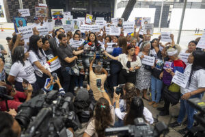 Andreina Baduel denunció que se impidió la visita consular a presos colombianos en El Rodeo I