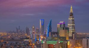 Arabia Saudí asegura que los activos de su fondo soberano alcanzaron los 776.700 millones en 10 años
