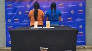 Arrestan a dos mujeres por hurtar teléfonos en centros comerciales