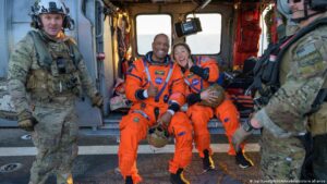 Astronautas de Artemis II piden unidad en la Tierra