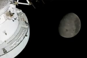 Astronautas del Artemis II alcanzan la órbita lunar tras más de 50 años de ausencia humana