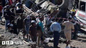 Atentado con explosivos deja al menos 14 personas muertas al sur de Colombia