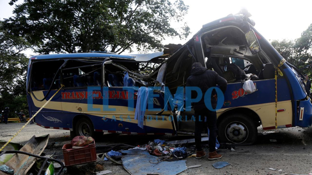 Atentados en Cauca y Valle: 20 muertos y caos