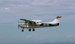 Avioneta se desplomó y causó la muerte de cuatro personas (Video) – AlbertoNews