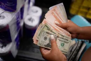 BCV sitúa el valor del dólar oficial en 479,77 y el euro en 565,98 bolívares respectivamente – AlbertoNews