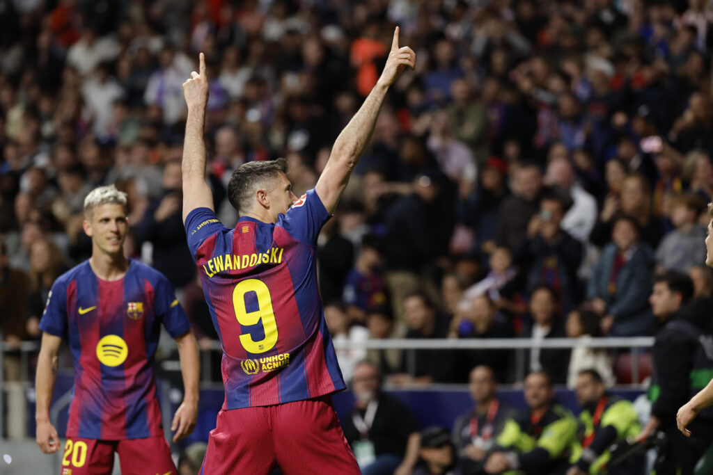 Barcelona acaricia el título de LaLiga gracias a un milagro de Lewandowski en los minutos finales contra Atlético