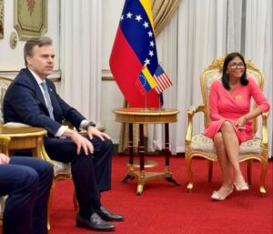 Barrett reafirma en Caracas estrategia de tres fases para Venezuela en diálogo con Delcy Rodríguez – AlbertoNews