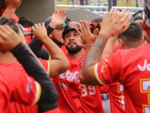 Bates de Guerreros tronaron en el inicio de la Liga Mayor