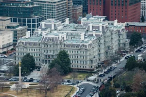 Bloomberg: Acreedores de bonos venezolanos se reunieron con funcionarios de Trump para discutir la reconstrucción