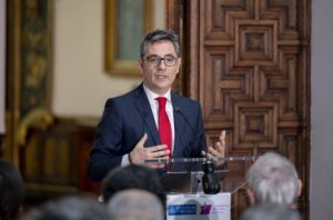 Bolaños tacha de «despropósito» el ‘caso Begoña Gómez’ después de que Manos Limpias pida no llevarla ante un jurado | europapress.es