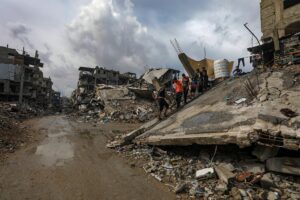 Bombardeo israelí mata a cinco personas en Gaza, tres de ellos niños, dice la Defensa Civil – AlbertoNews