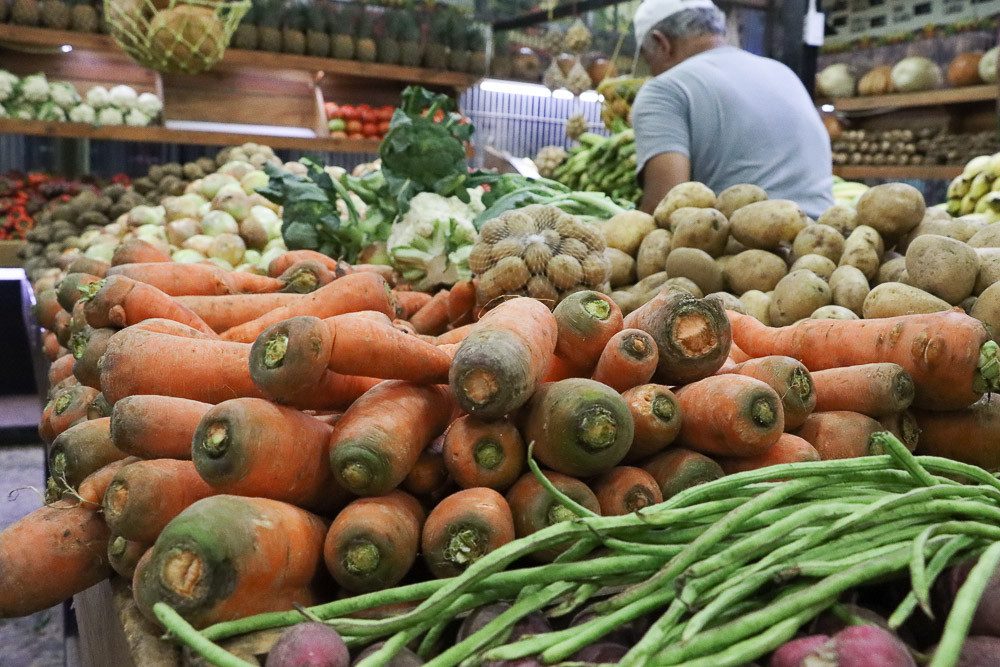 Zanahorias -Mercado Guaicaipuro (Mairet Chourio)