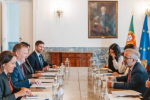 Canciller de Portugal reitera apoyo a una transición en Venezuela tras reunirse con María Corina Machado – AlbertoNews
