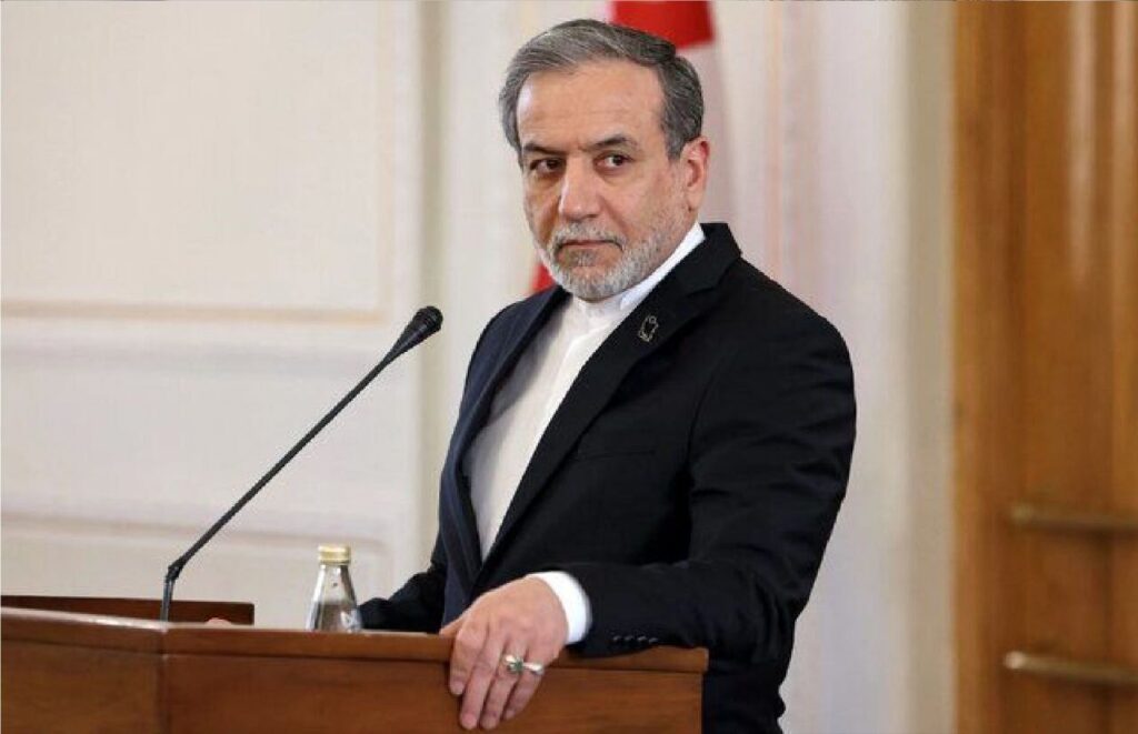 Canciller iraní regresa a Pakistán para continuar consultas sobre las negociaciones con EEUU