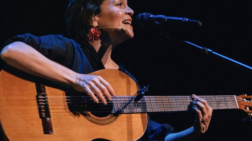 Cancionera: Natalia Lafourcade en el Adrienne Arsht Center
