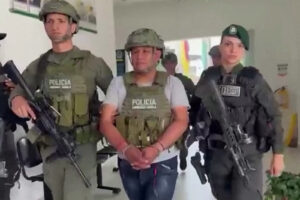 Capturan a guerrillero señalado de mortífero atentado contra civiles en Colombia