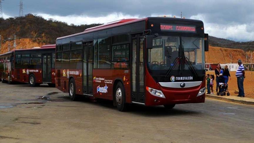 Chavismo activó flota de autobuses que congestionan Caracas para abultar su convocatoria (VIDEOS)