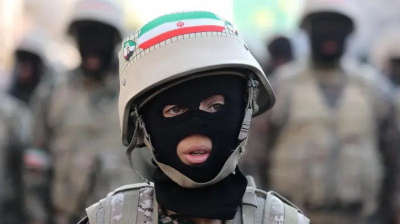 Cómo Irán está usando a niños en tareas de seguridad en la guerra