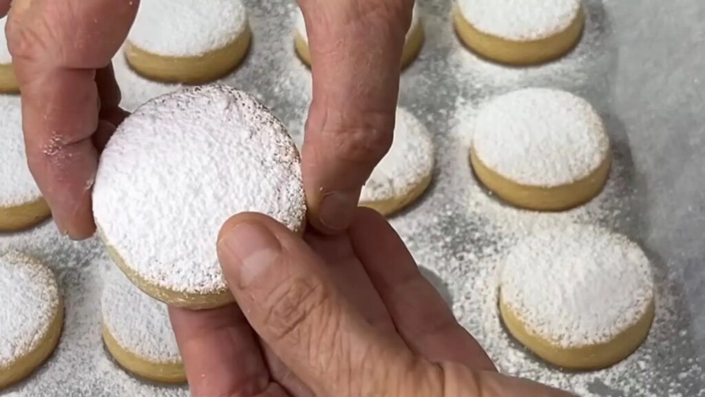 Cómo hacer nevaditos, un dulce típico que puede salir por menos de un euro la ración en casa