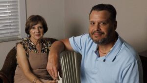 Cómo los hospitales del área de Miami usan la tecnología para tratar el Parkinson