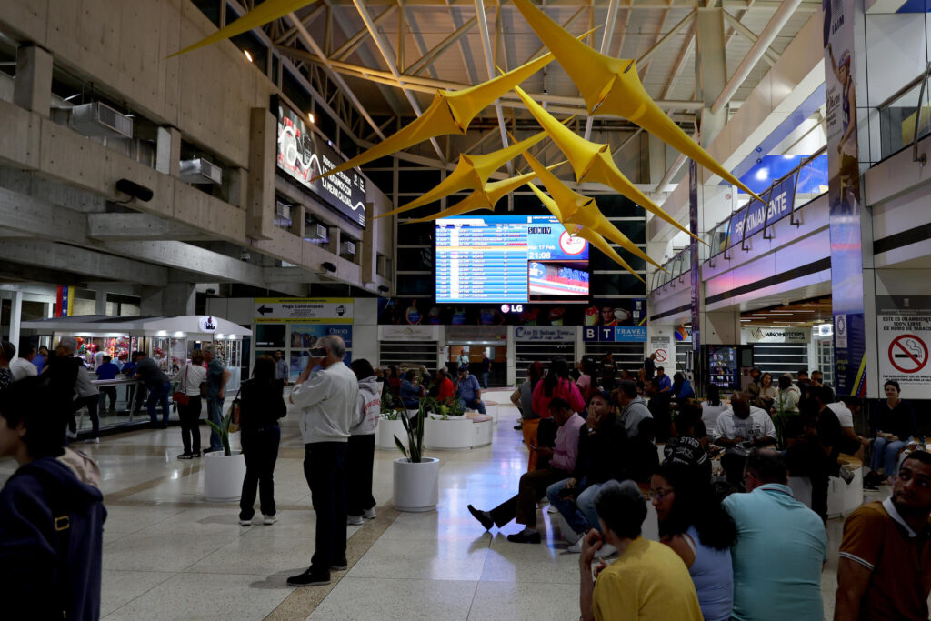 Conectividad aérea en Venezuela supera las 120 frecuencias semanales, según experto