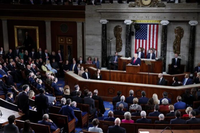 Congreso de EEUU intentará de nuevo limitar los poderes de guerra de Trump en Irán y Cuba