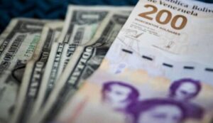 Continúa caída del bolívar al perder fuerza en primer trimestre