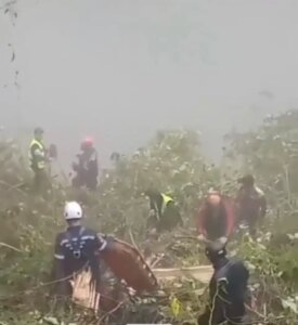 Continúan labores de rescate tras accidente de autobús en carretera Mérida