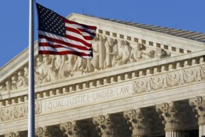 Corte Suprema de EEUU examinará caso de escuelas católicas excluidas de financiación estatal – AlbertoNews