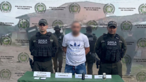 Del secuestro de una médica y sus hijos a la quema de cargueros: la ruta criminal de alias Patascuy, capturado en zona rural de Tuluá, Valle