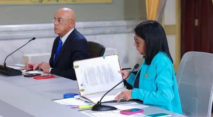 Delcy Rodríguez anuncia fin de la Ley de Amnistía