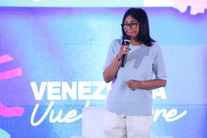 Delcy Rodríguez anunció aumento del ingreso mínimo integral a 240 dólares