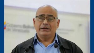 Delcy Rodriguez designa a Carlos Alvado como Ministro de Salud