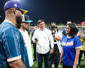 Delcy Rodríguez encabeza encuentro con leyendas del béisbol para lanzamiento de la Liga Monumental – AlbertoNews