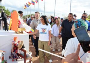 Delcy Rodríguez fingió desinterés electoral mientras hace campaña: «no vine aquí a buscar votos»