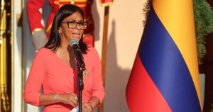 Delcy Rodríguez ratifica su «lealtad absoluta» a Maduro así como su «compromiso con el proyecto bolivariano»