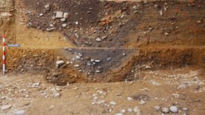 Descubren en Suiza la estructura del primer campamento militar romano de Vindonissa y un hallazgo casi imposible de conservar. Una hogaza de pan carbonizada sobrevivió dos mil años bajo tierra