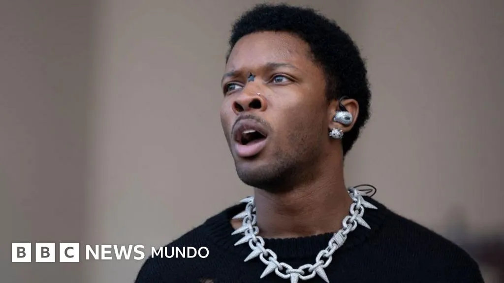 Detienen al cantante estadounidense D4vd en relación con la muerte de una adolescente latina