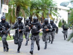 Detienen en Ecuador a nueve miembros de Los Tiguerones que se disfrazaban de policías – AlbertoNews