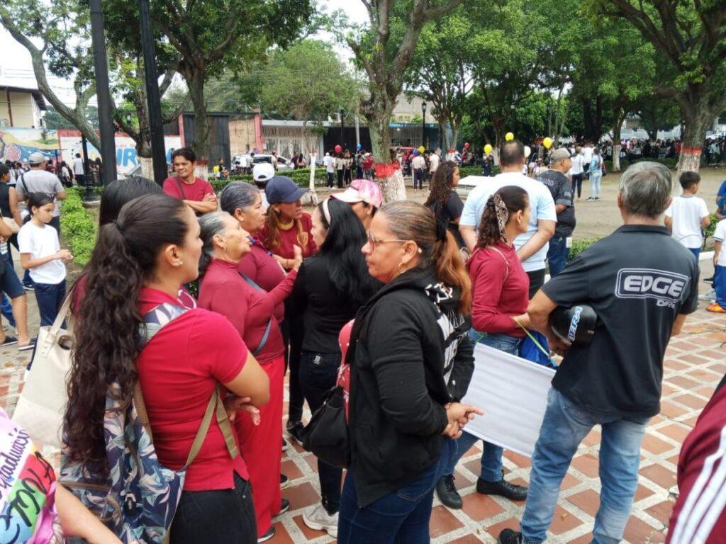 Docentes en frontera exigen cese de sanciones y salarios dignos